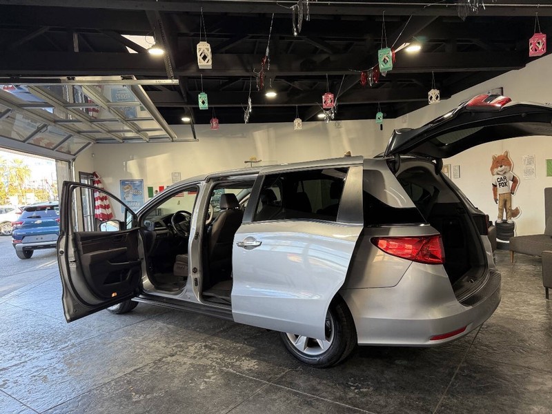 Honda Odyssey Vehicle Full-screen Gallery Image 34