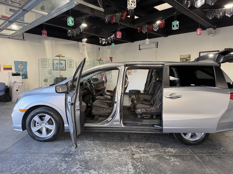 Honda Odyssey Vehicle Full-screen Gallery Image 42