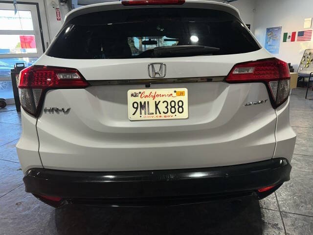 Honda HR-V Vehicle Full-screen Gallery Image 06