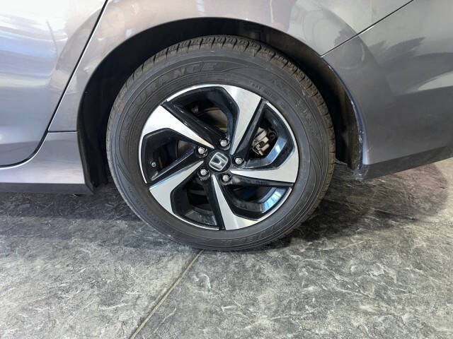 Honda Insight Vehicle Full-screen Gallery Image 10