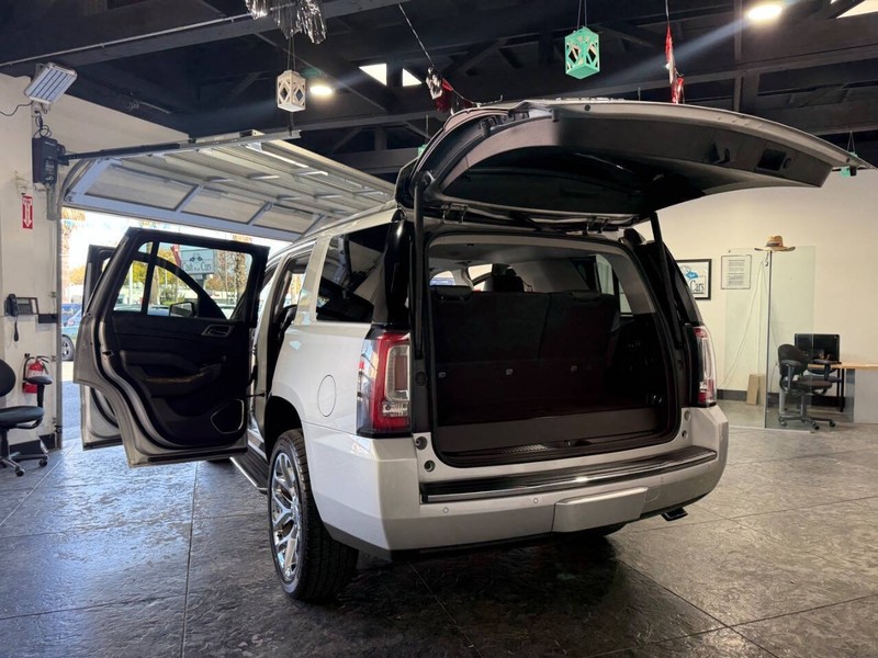 GMC Yukon Vehicle Full-screen Gallery Image 48