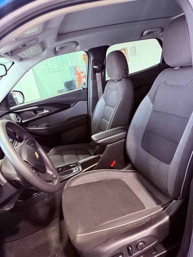 Chevrolet Trailblazer Vehicle Full-screen Gallery Image 36