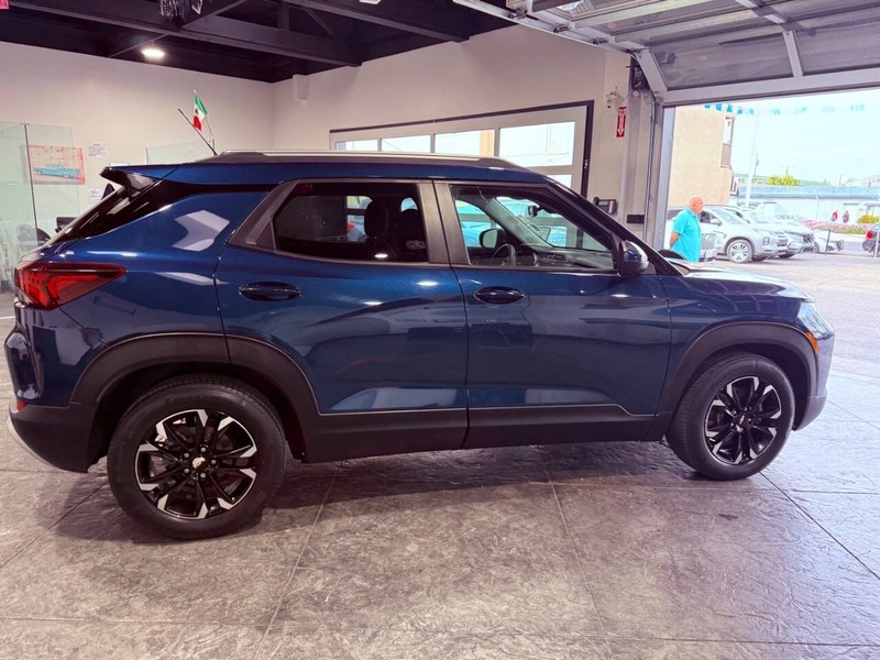 Chevrolet Trailblazer Vehicle Full-screen Gallery Image 23