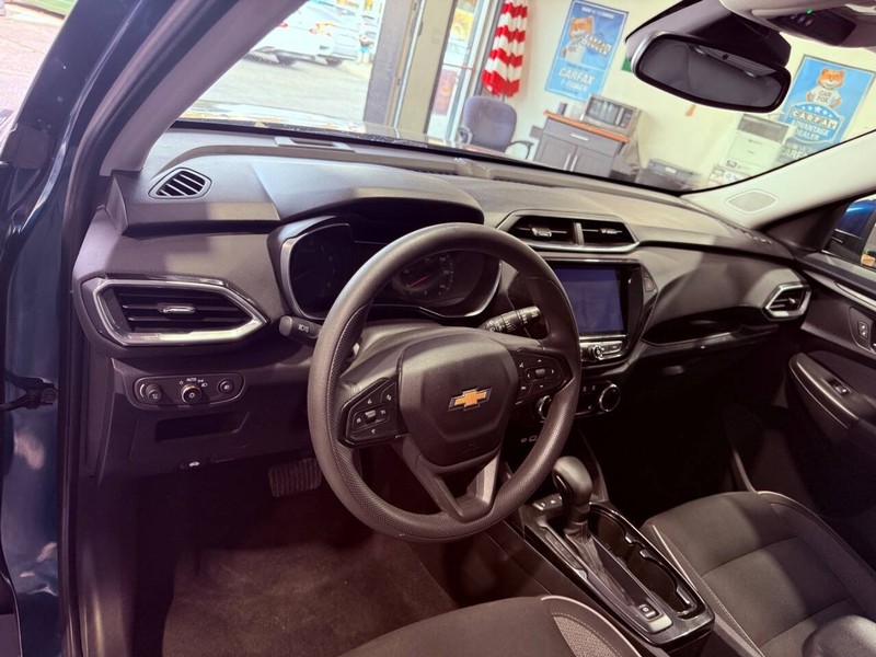 Chevrolet Trailblazer Vehicle Full-screen Gallery Image 37