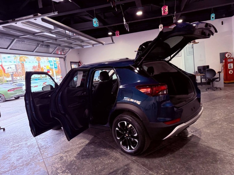 Chevrolet Trailblazer Vehicle Full-screen Gallery Image 41