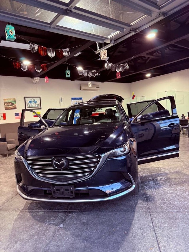 Mazda CX-9 Vehicle Full-screen Gallery Image 36