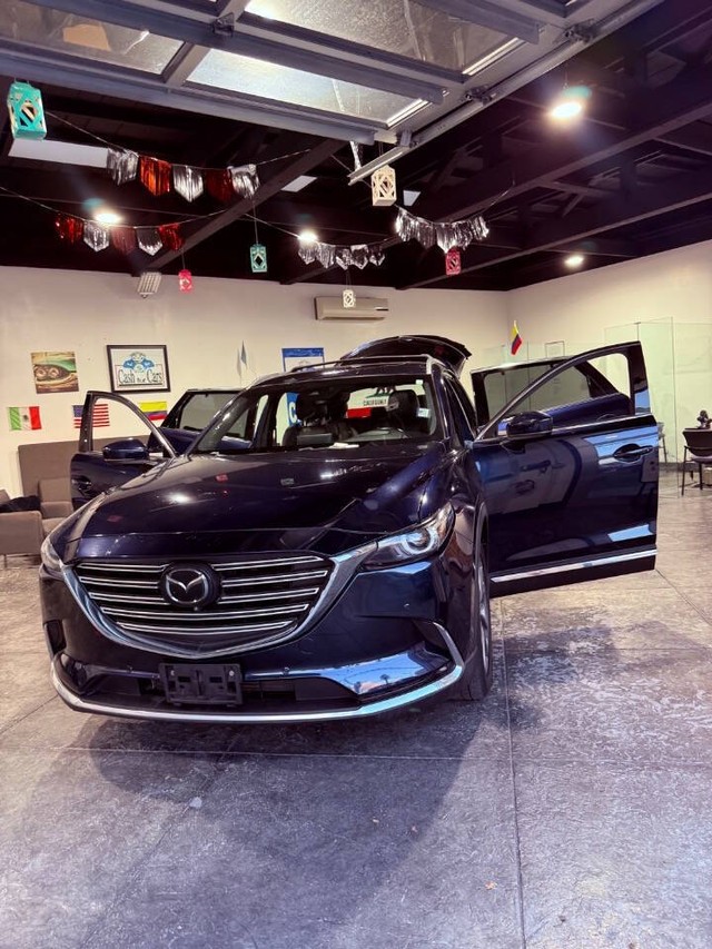 Mazda CX-9 Vehicle Full-screen Gallery Image 37