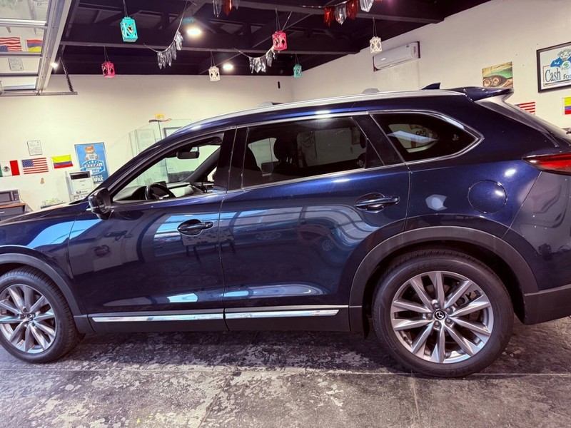 Mazda CX-9 Vehicle Full-screen Gallery Image 08