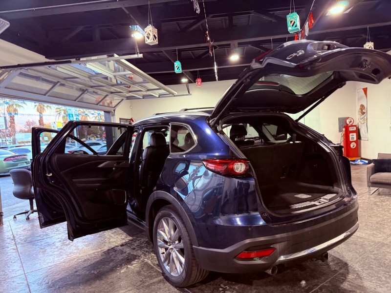 Mazda CX-9 Vehicle Full-screen Gallery Image 31