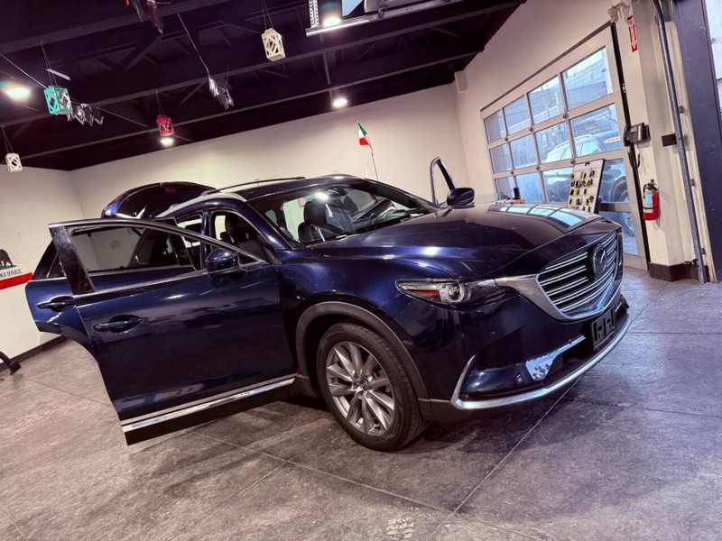 Mazda CX-9 Vehicle Full-screen Gallery Image 42