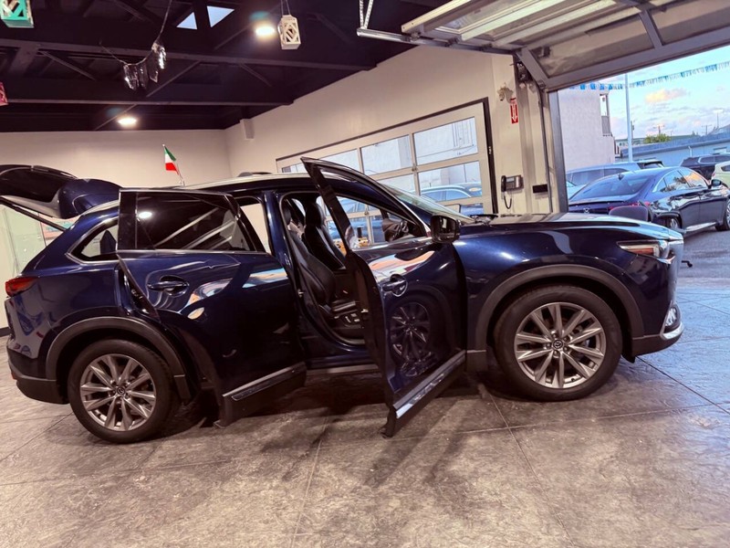 Mazda CX-9 Vehicle Full-screen Gallery Image 46