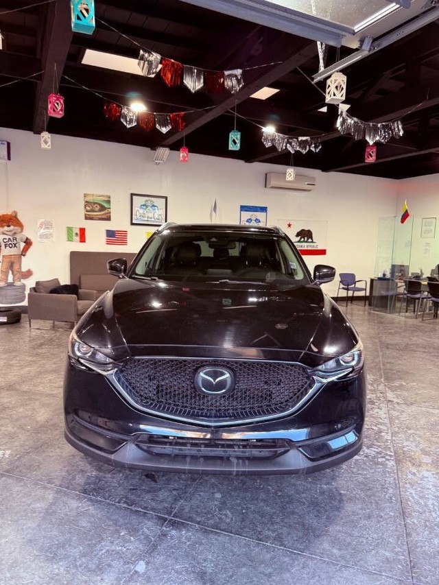 Mazda CX-5 Vehicle Full-screen Gallery Image 06