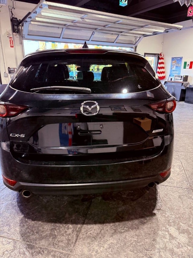 Mazda CX-5 Vehicle Full-screen Gallery Image 25