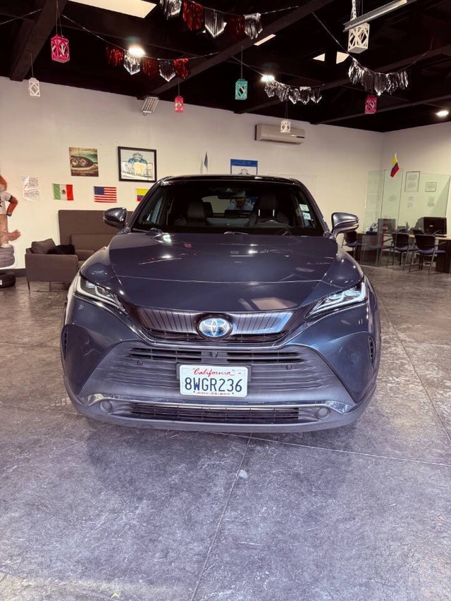 Toyota Venza Vehicle Full-screen Gallery Image 03