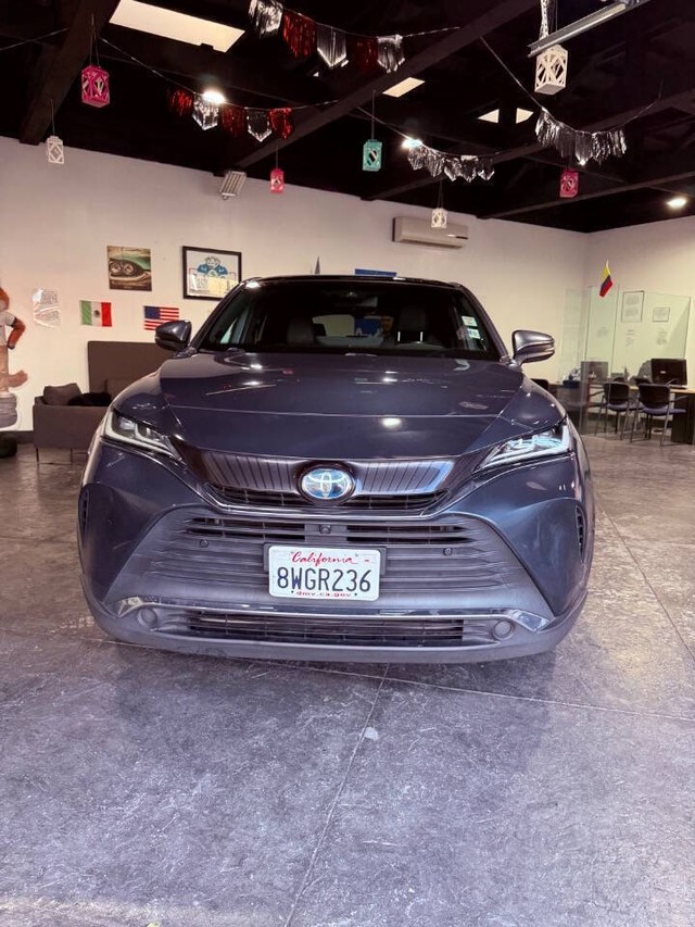 Toyota Venza Vehicle Full-screen Gallery Image 04