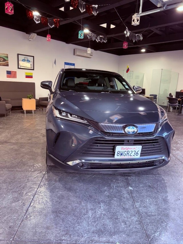 Toyota Venza Vehicle Full-screen Gallery Image 35