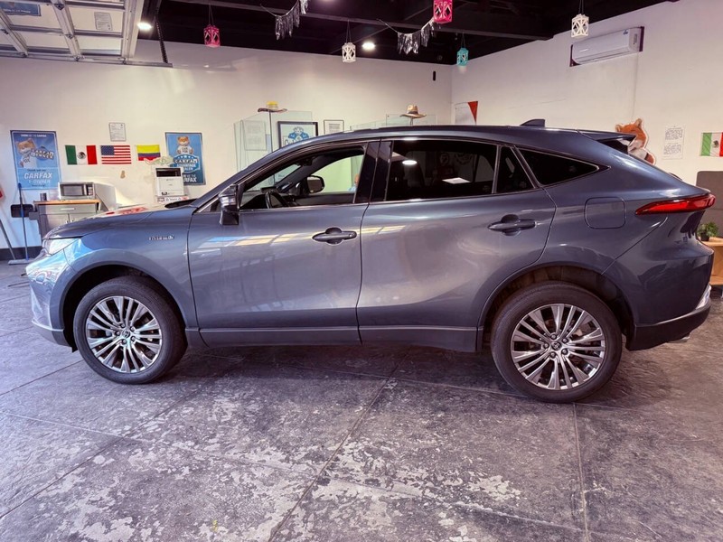 Toyota Venza Vehicle Full-screen Gallery Image 15