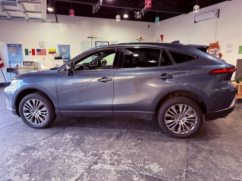 Toyota Venza Vehicle Full-screen Gallery Image 16