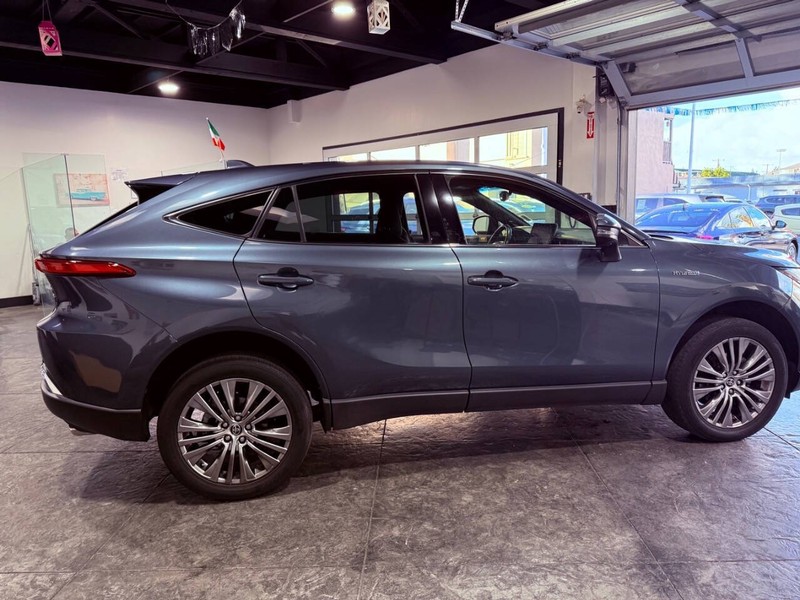 Toyota Venza Vehicle Full-screen Gallery Image 26