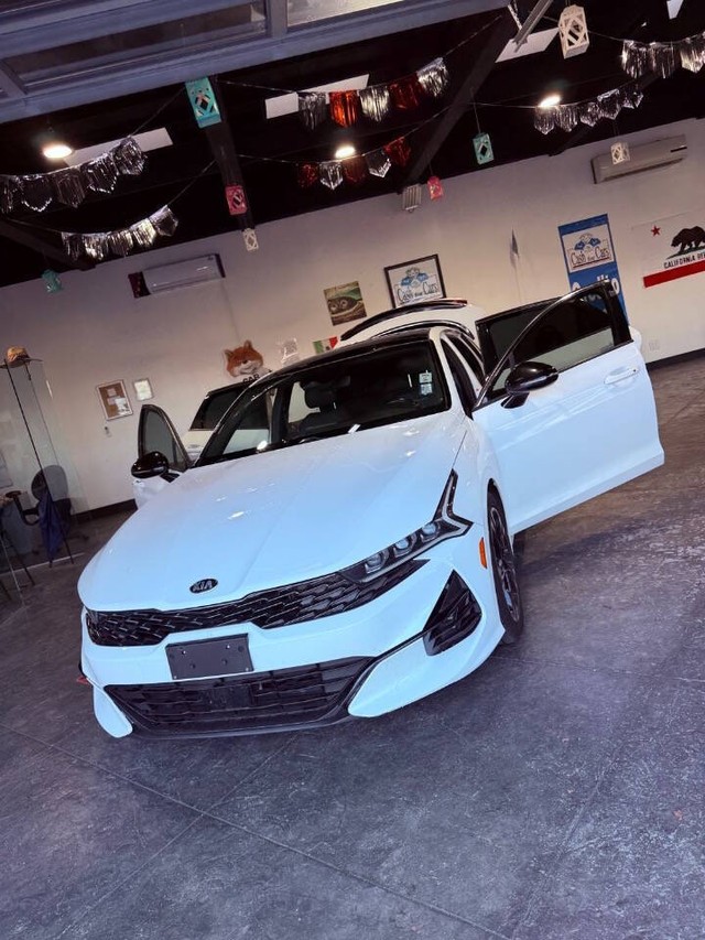 Kia K5 Vehicle Full-screen Gallery Image 29