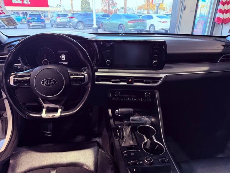 Kia K5 Vehicle Full-screen Gallery Image 47