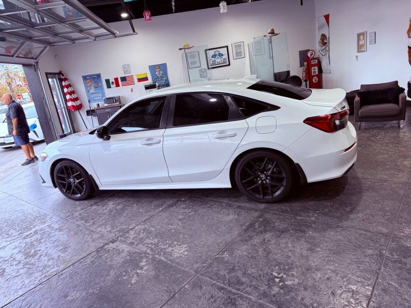 Honda Civic Sedan Vehicle Full-screen Gallery Image 21