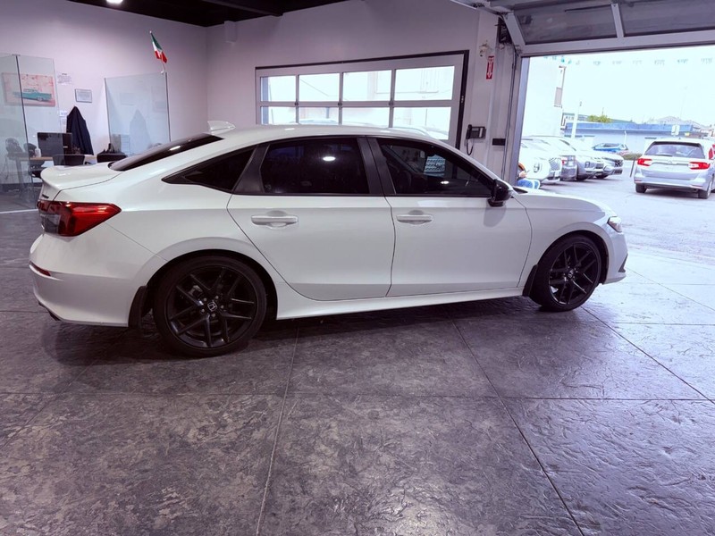 Honda Civic Sedan Vehicle Full-screen Gallery Image 26