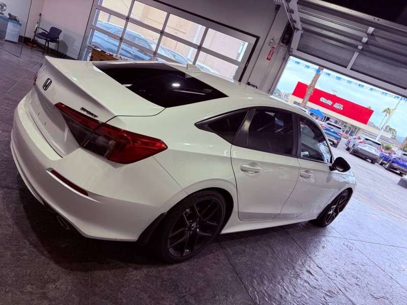 Honda Civic Sedan Vehicle Full-screen Gallery Image 27