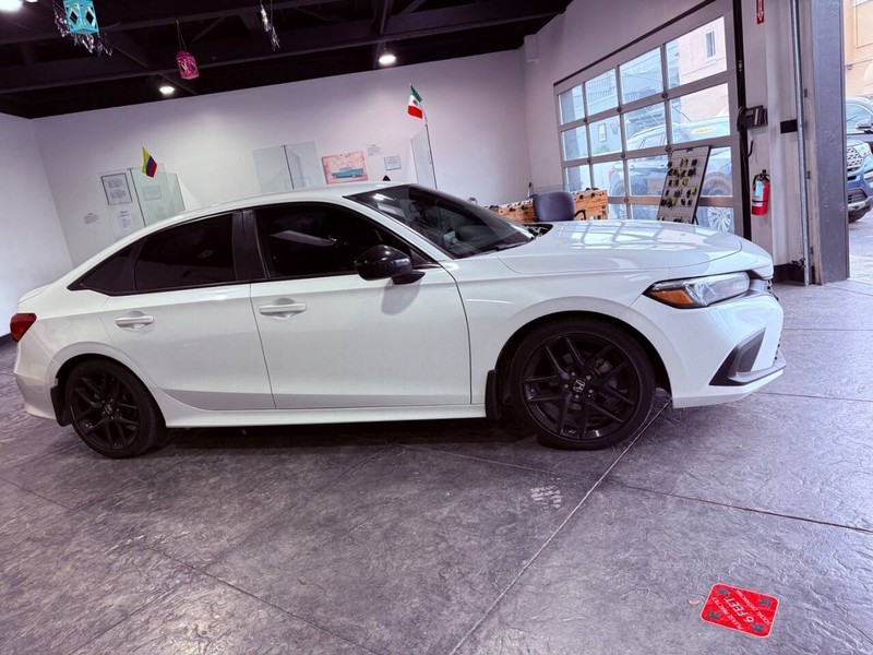 Honda Civic Sedan Vehicle Full-screen Gallery Image 33