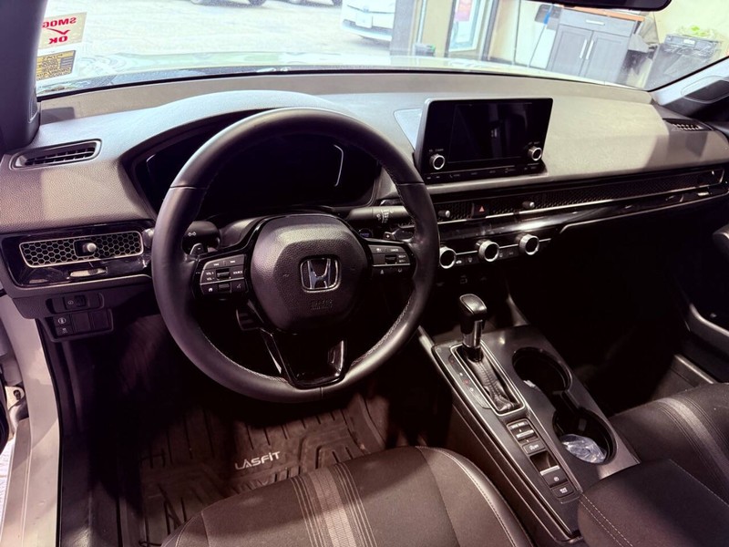 Honda Civic Sedan Vehicle Full-screen Gallery Image 41