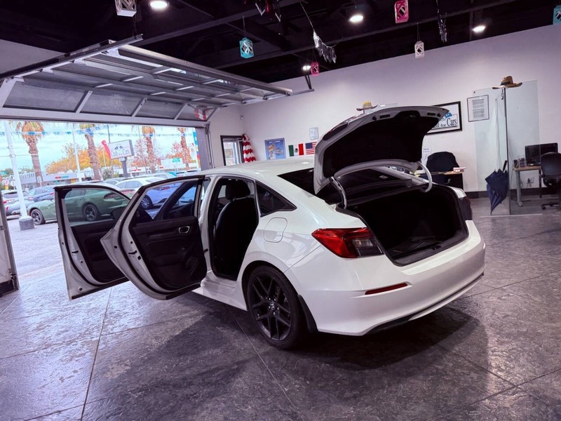 Honda Civic Sedan Vehicle Full-screen Gallery Image 46