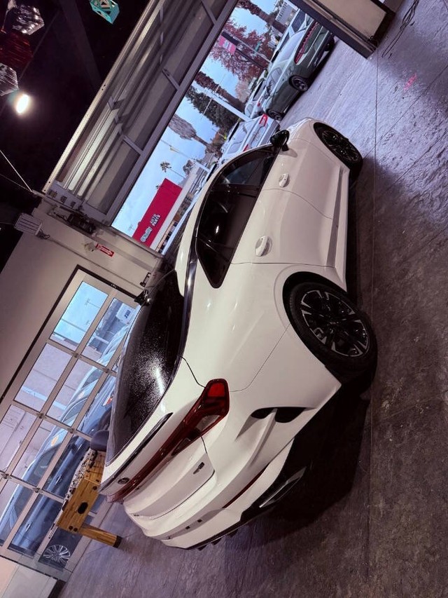 Kia K5 Vehicle Full-screen Gallery Image 26