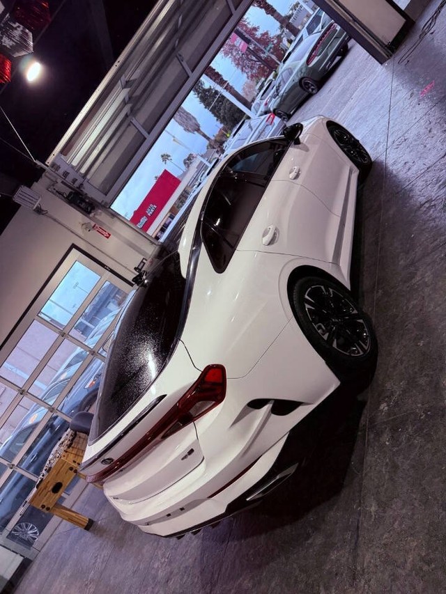 Kia K5 Vehicle Full-screen Gallery Image 27