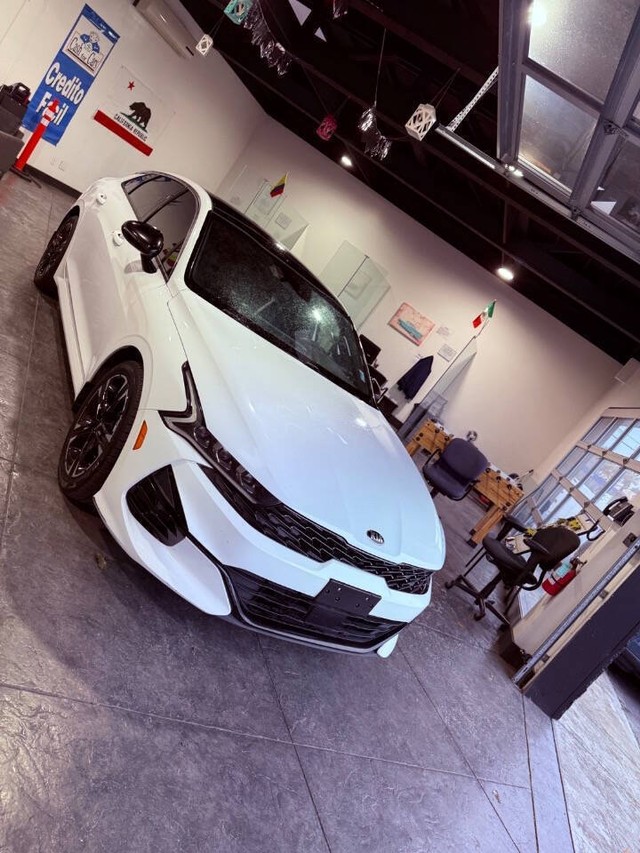 Kia K5 Vehicle Full-screen Gallery Image 41