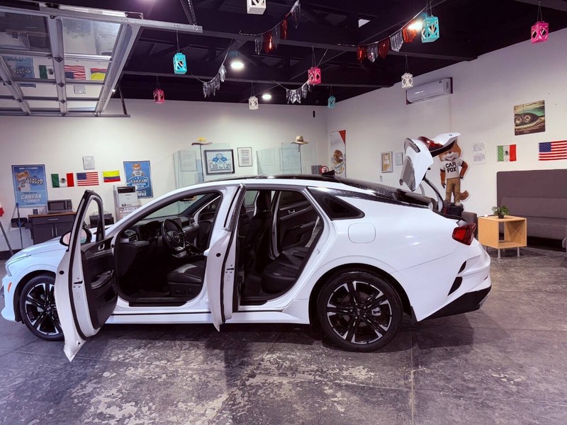 Kia K5 Vehicle Full-screen Gallery Image 47