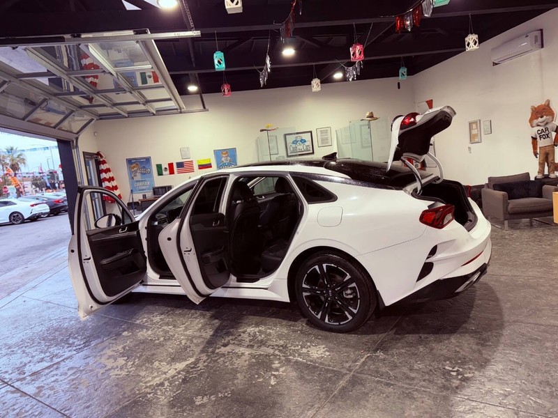 Kia K5 Vehicle Full-screen Gallery Image 48