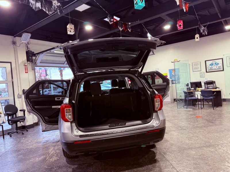 Ford Explorer Vehicle Full-screen Gallery Image 44