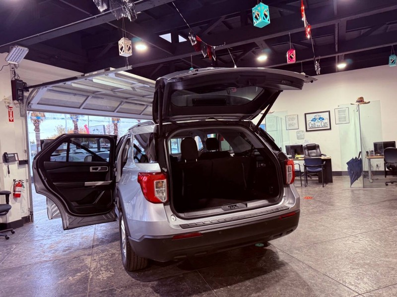 Ford Explorer Vehicle Full-screen Gallery Image 48