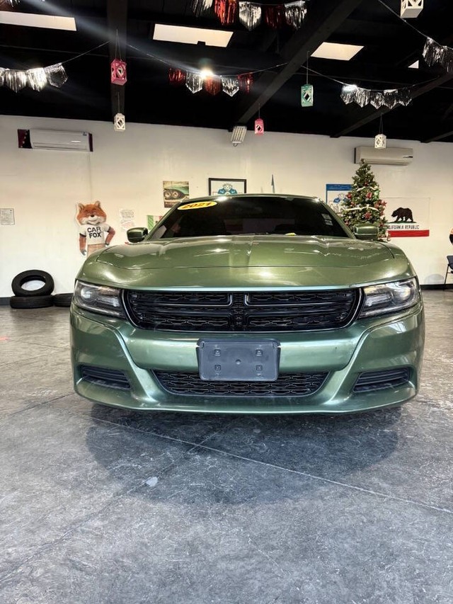 Dodge Charger Vehicle Full-screen Gallery Image 04