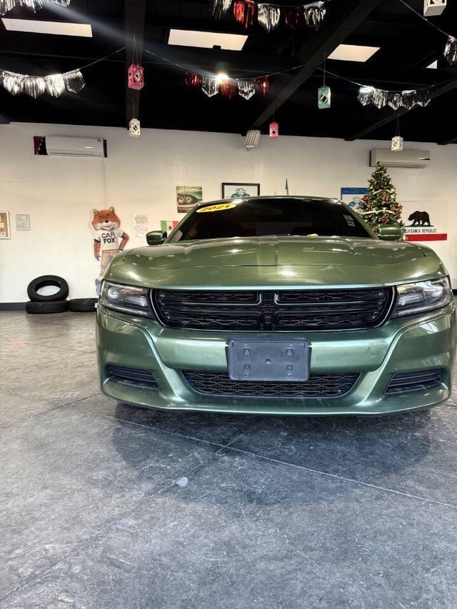 Dodge Charger Vehicle Full-screen Gallery Image 05