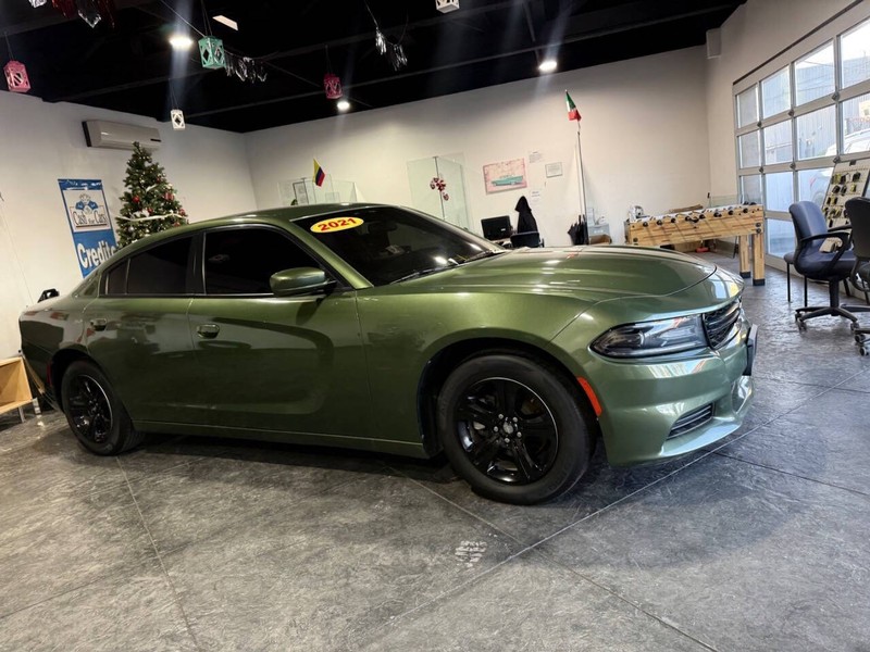 Dodge Charger Vehicle Full-screen Gallery Image 32