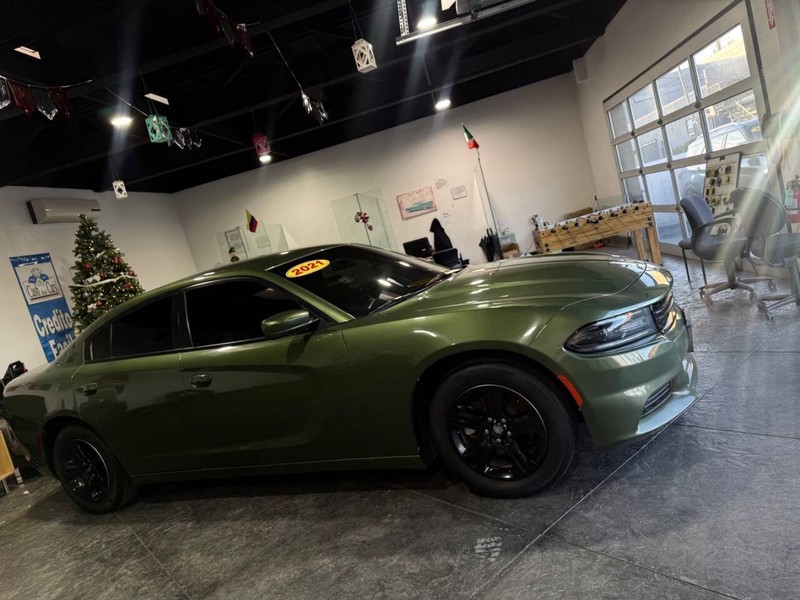 Dodge Charger Vehicle Full-screen Gallery Image 33