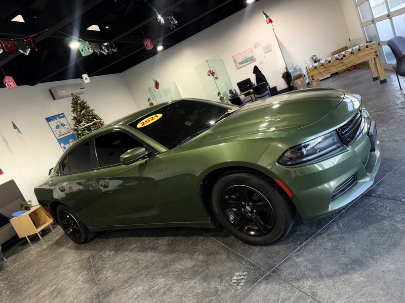 Dodge Charger Vehicle Full-screen Gallery Image 37