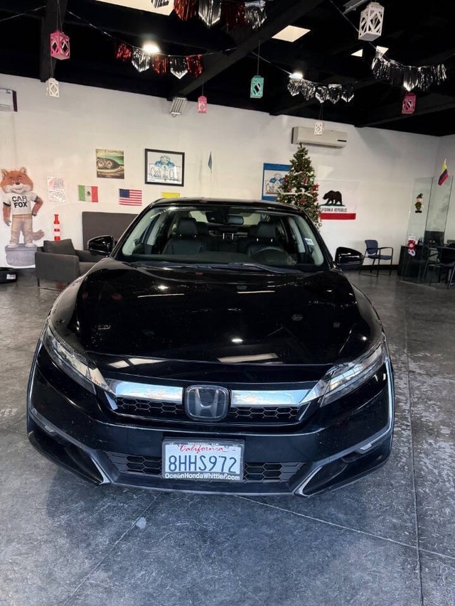 Honda Clarity Plug-In Hybrid Vehicle Full-screen Gallery Image 07