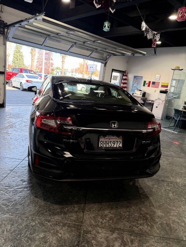 Honda Clarity Plug-In Hybrid Vehicle Full-screen Gallery Image 31