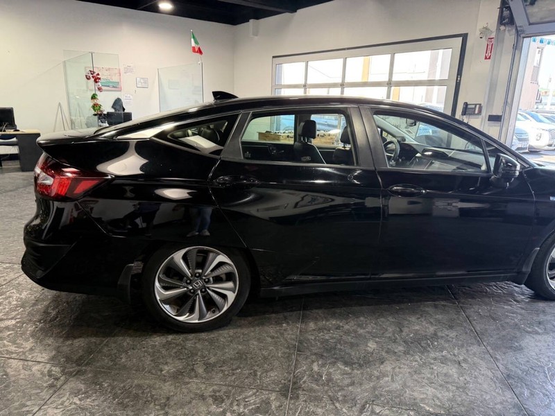 Honda Clarity Plug-In Hybrid Vehicle Full-screen Gallery Image 38