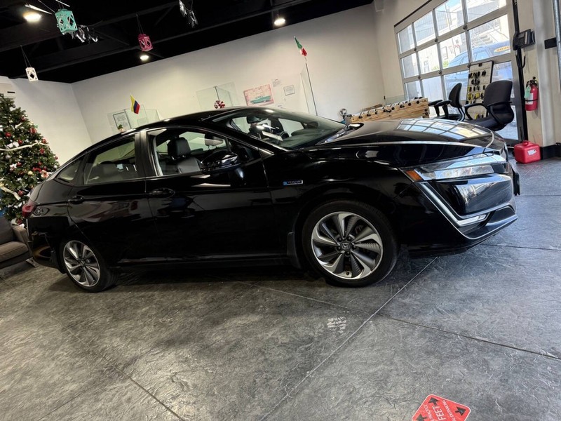 Honda Clarity Plug-In Hybrid Vehicle Full-screen Gallery Image 45