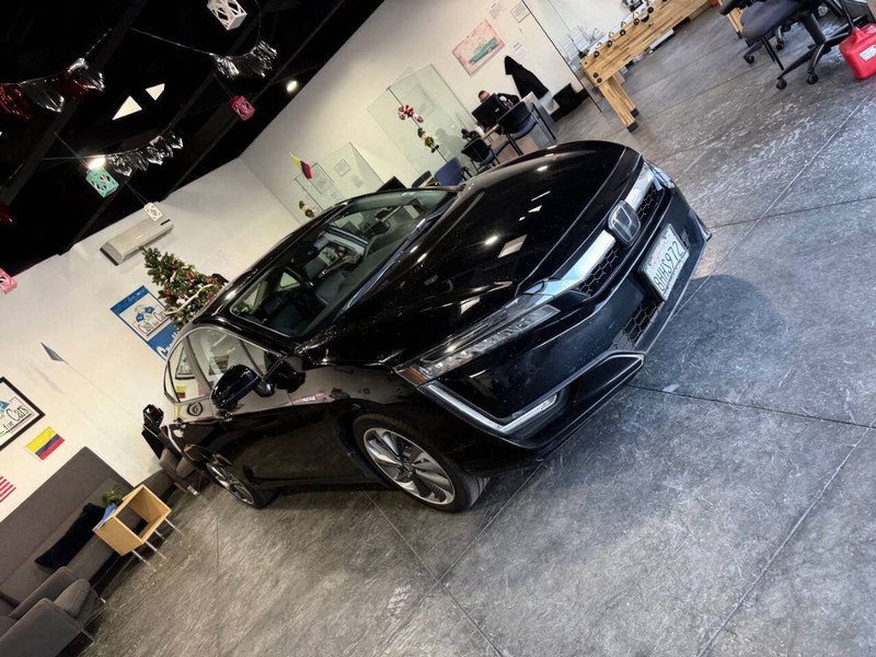 Honda Clarity Plug-In Hybrid Vehicle Full-screen Gallery Image 50