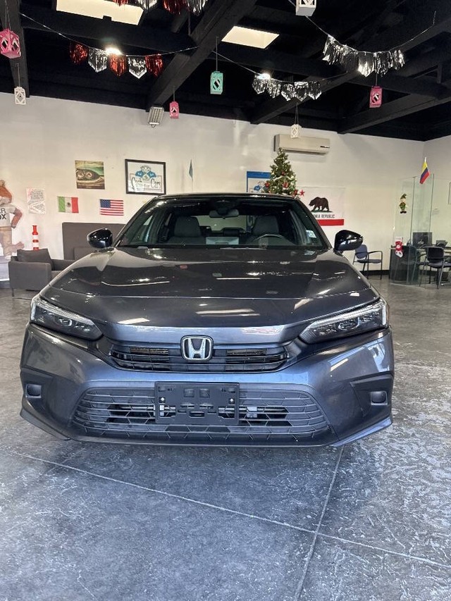 Honda Civic Sedan Vehicle Full-screen Gallery Image 03