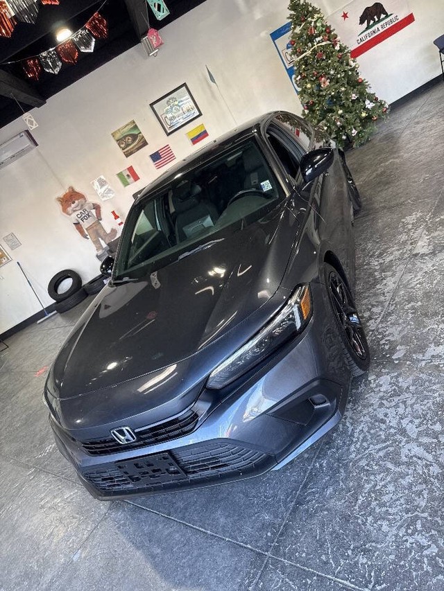 Honda Civic Sedan Vehicle Full-screen Gallery Image 14